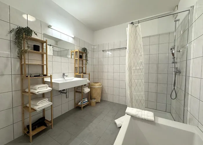 Serles - Im Zentrum Von *